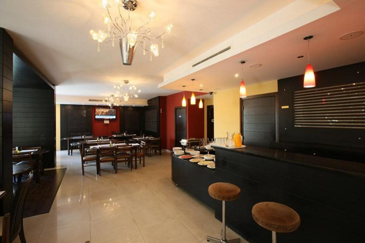 Zoukotel Hotel Джуния Экстерьер фото